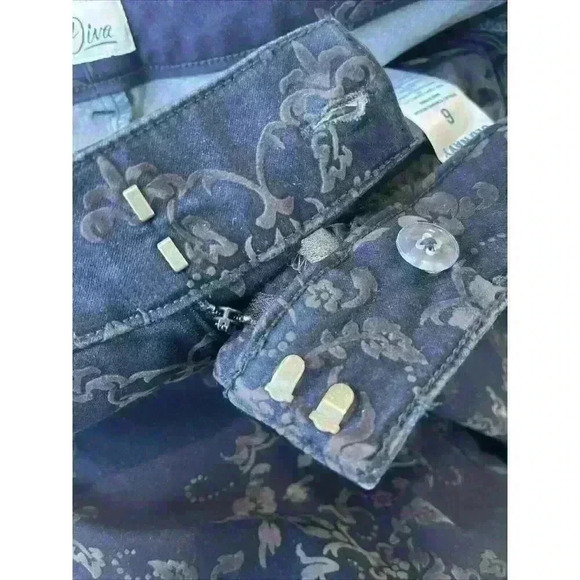 Old Navy The Diva Denim Trouser Flocked Print Ankle Mid Rise Dark Stretch Size 6 - Picture 8 of 8